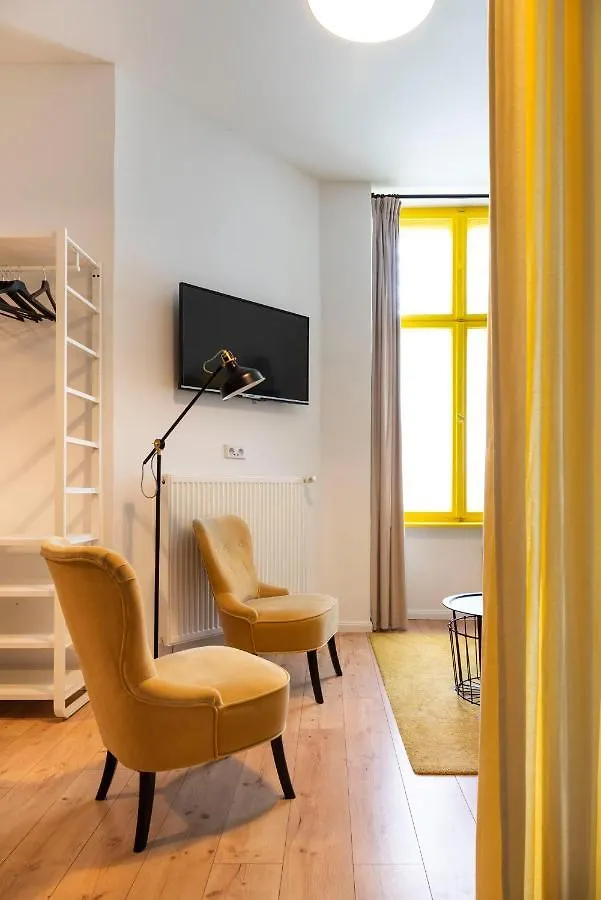 2 Combined Apartments Next To Kudamm Berlim